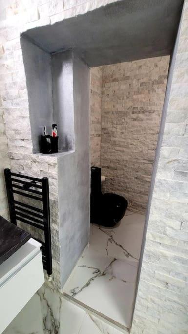 Modern Studio At Unirii Bucarest Exterior foto
